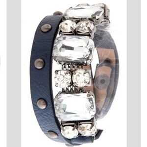 ⭐️6 for $35- Mix & Match⭐️ Navy jewel stud wrap bracelet